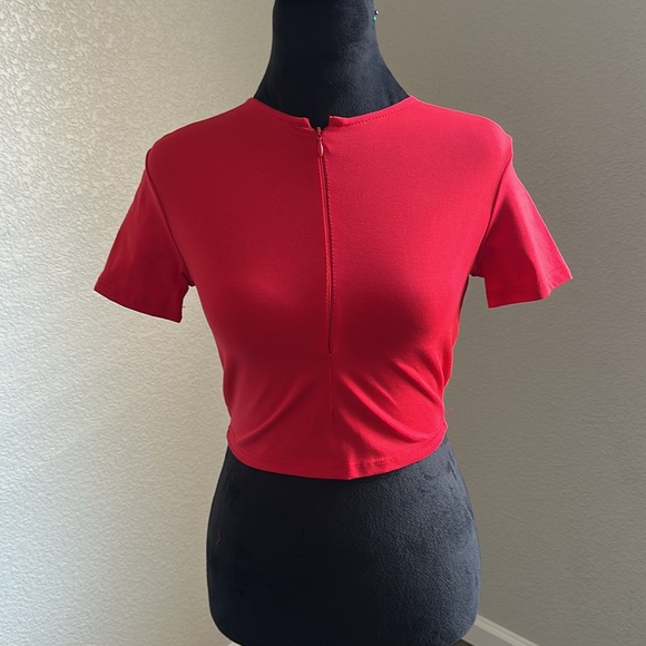 NWOT Women’s Quarter Zip Red Top - Picture 4 of 6